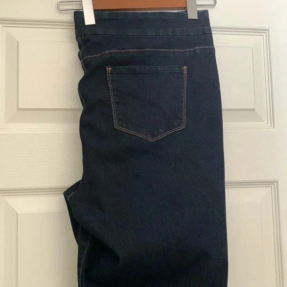 Reitmans dark  denim 20 - Picture 1 of 9
